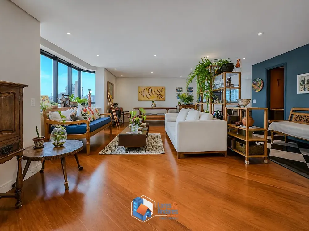 Apartamento, 3 quartos, 236 m² - Foto 1