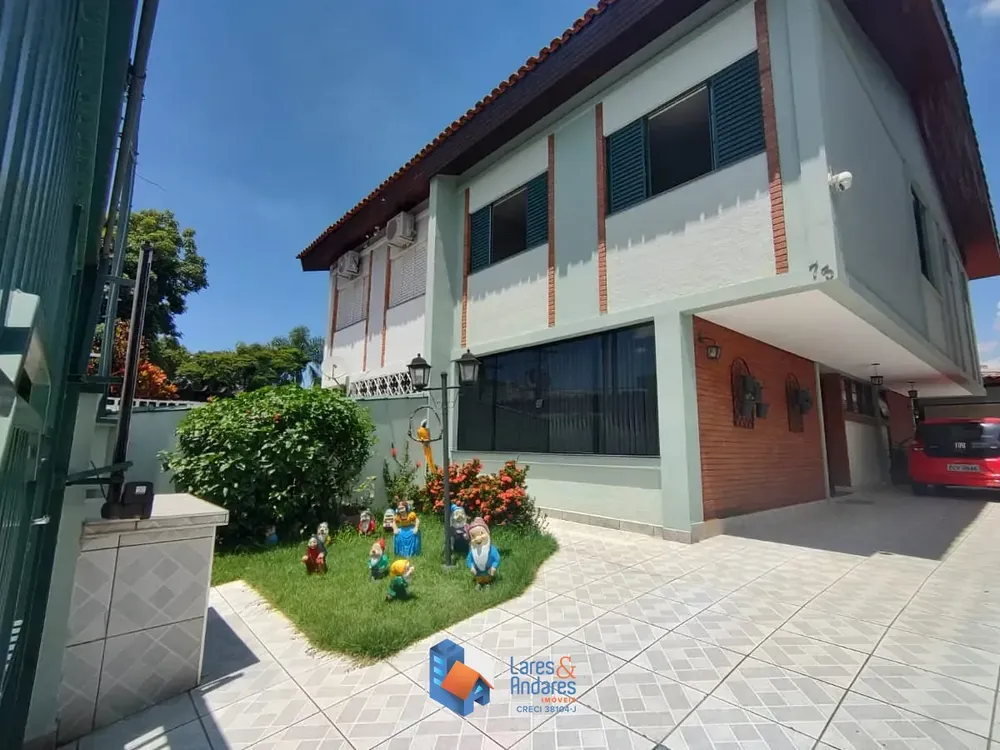 Sobrado, 4 quartos, 167 m² - Foto 1