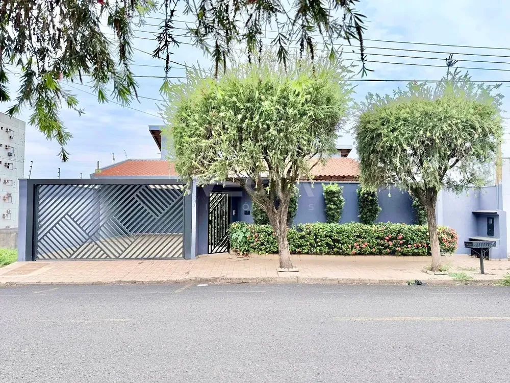 Casa, 3 quartos, 270 m² - Foto 2
