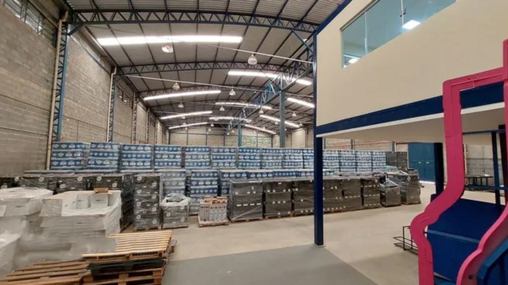 Depósito-Galpão-Armazém para alugar, 1900m² - Foto 2