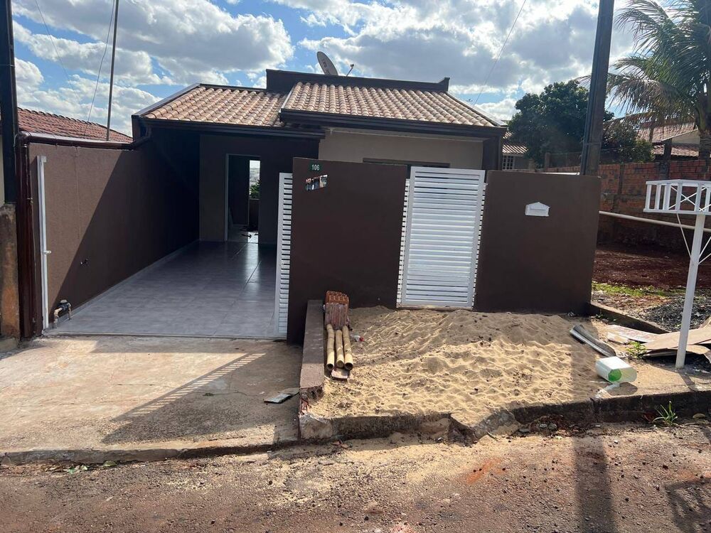 Casa à venda com 2 quartos, 70m² - Foto 2