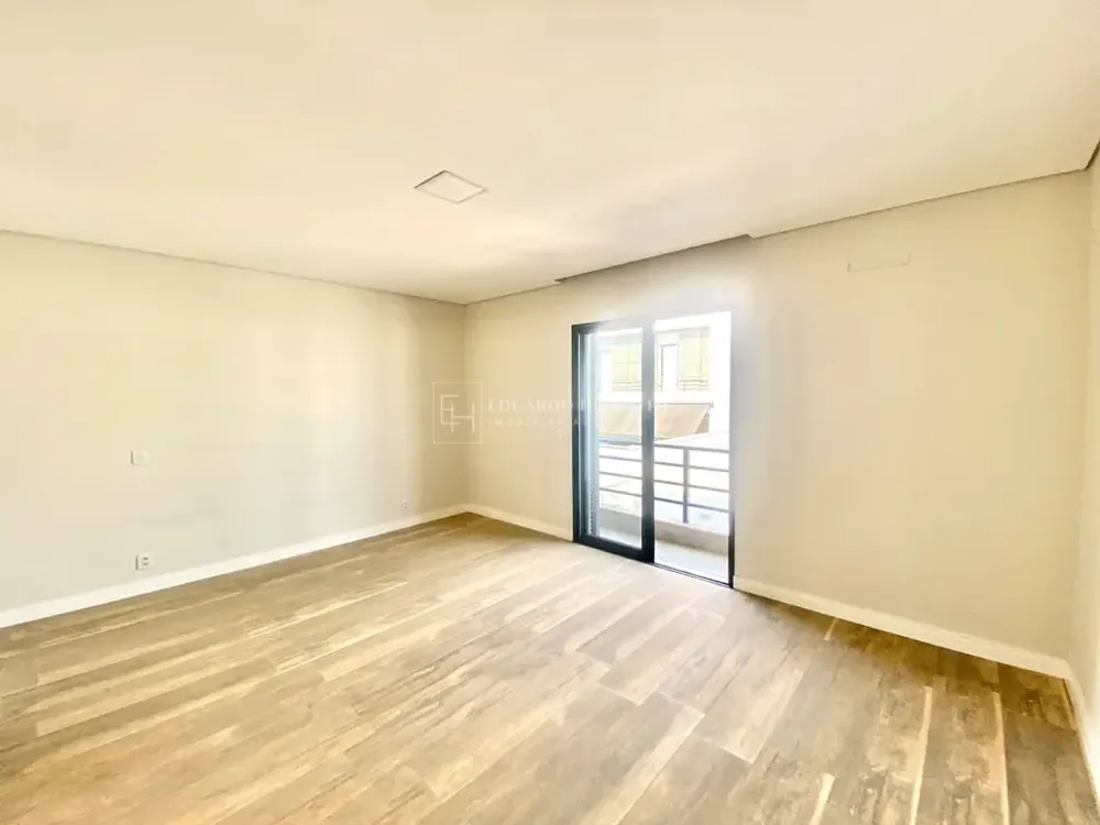 Casa, 3 quartos, 210 m² - Foto 1