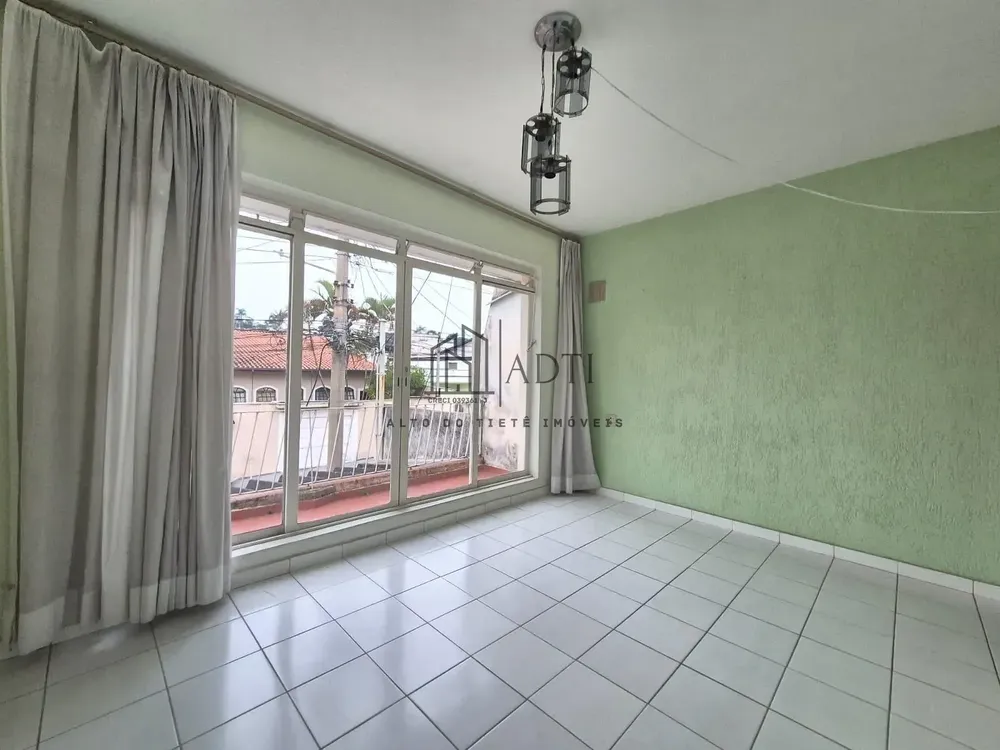 Casa, 3 quartos, 235 m² - Foto 2