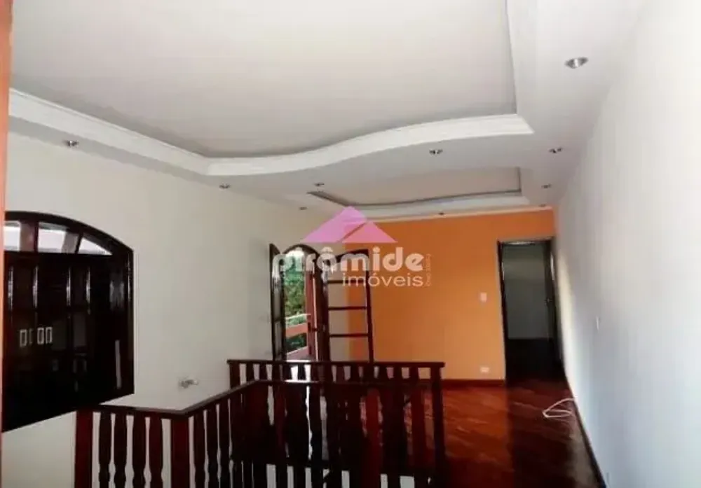 Casa, 4 quartos, 215 m² - Foto 4