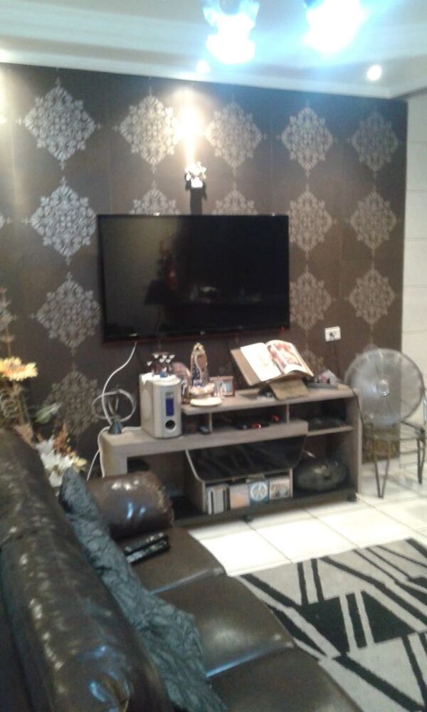 Casa à venda com 2 quartos, 90m² - Foto 2