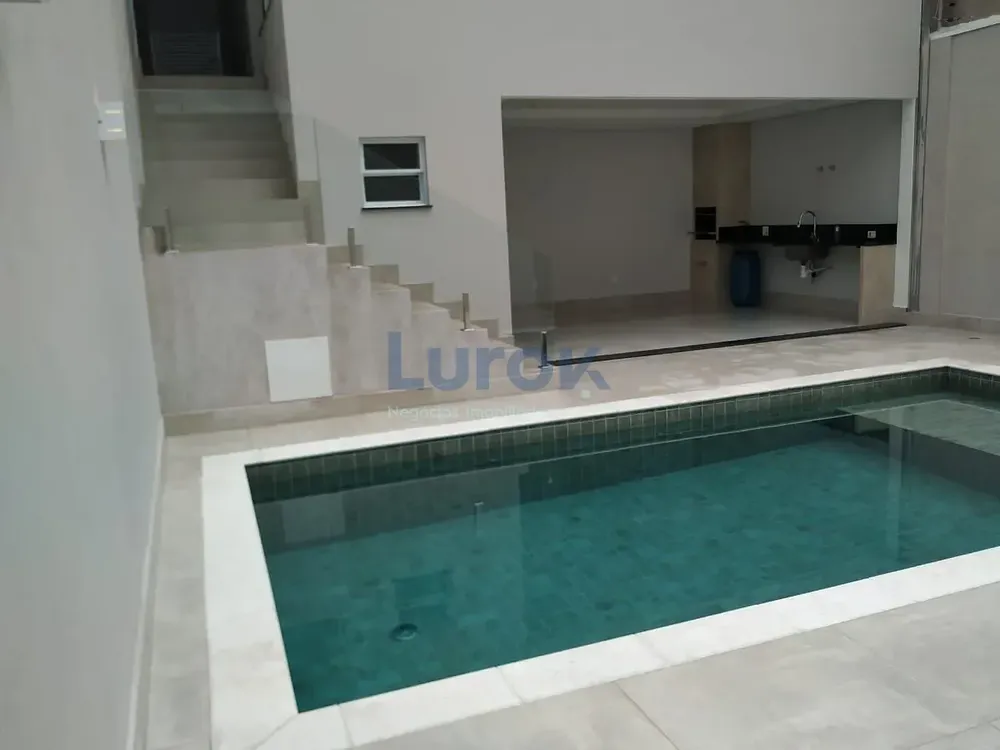 Casa, 3 quartos, 208 m² - Foto 1