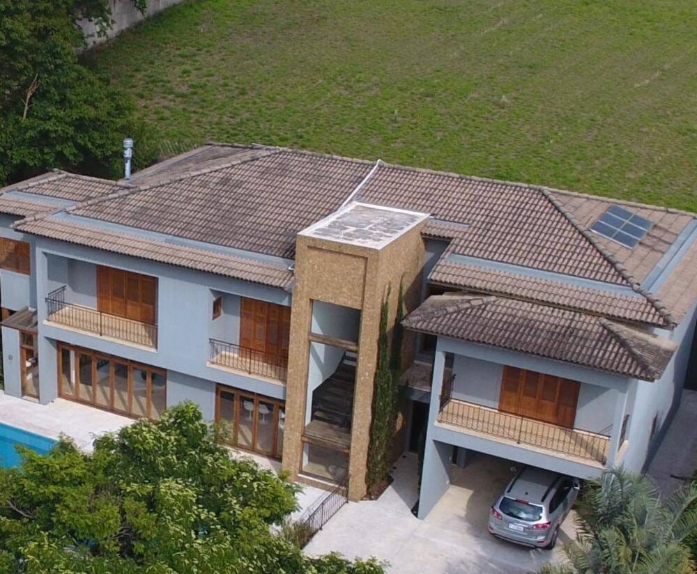 Sobrado à venda com 4 quartos, 500m² - Foto 1