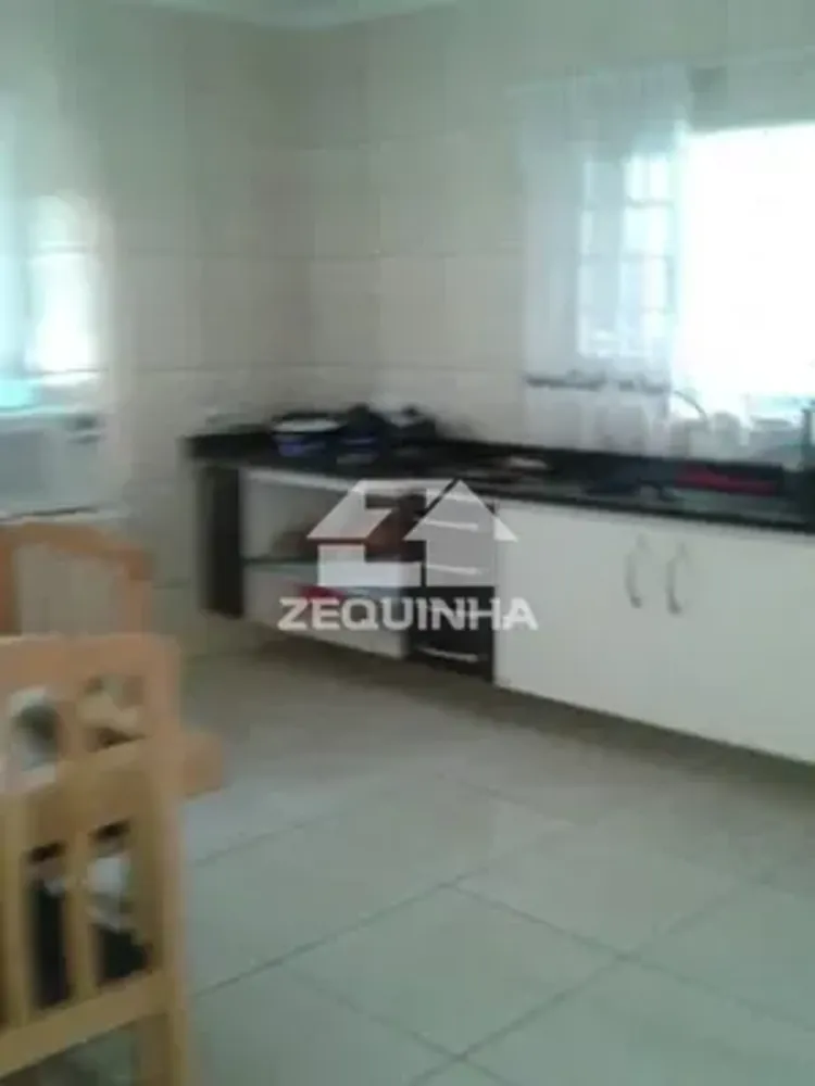 Casa, 4 quartos, 180 m² - Foto 4