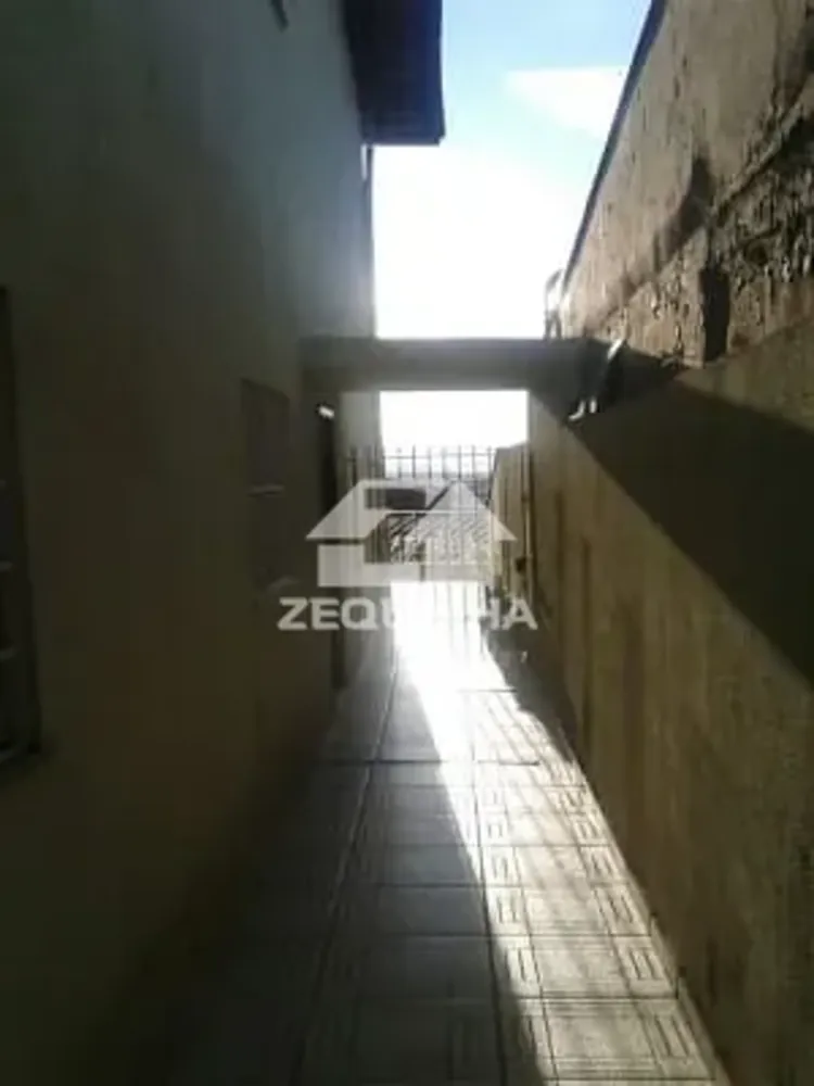 Casa, 4 quartos, 180 m² - Foto 1
