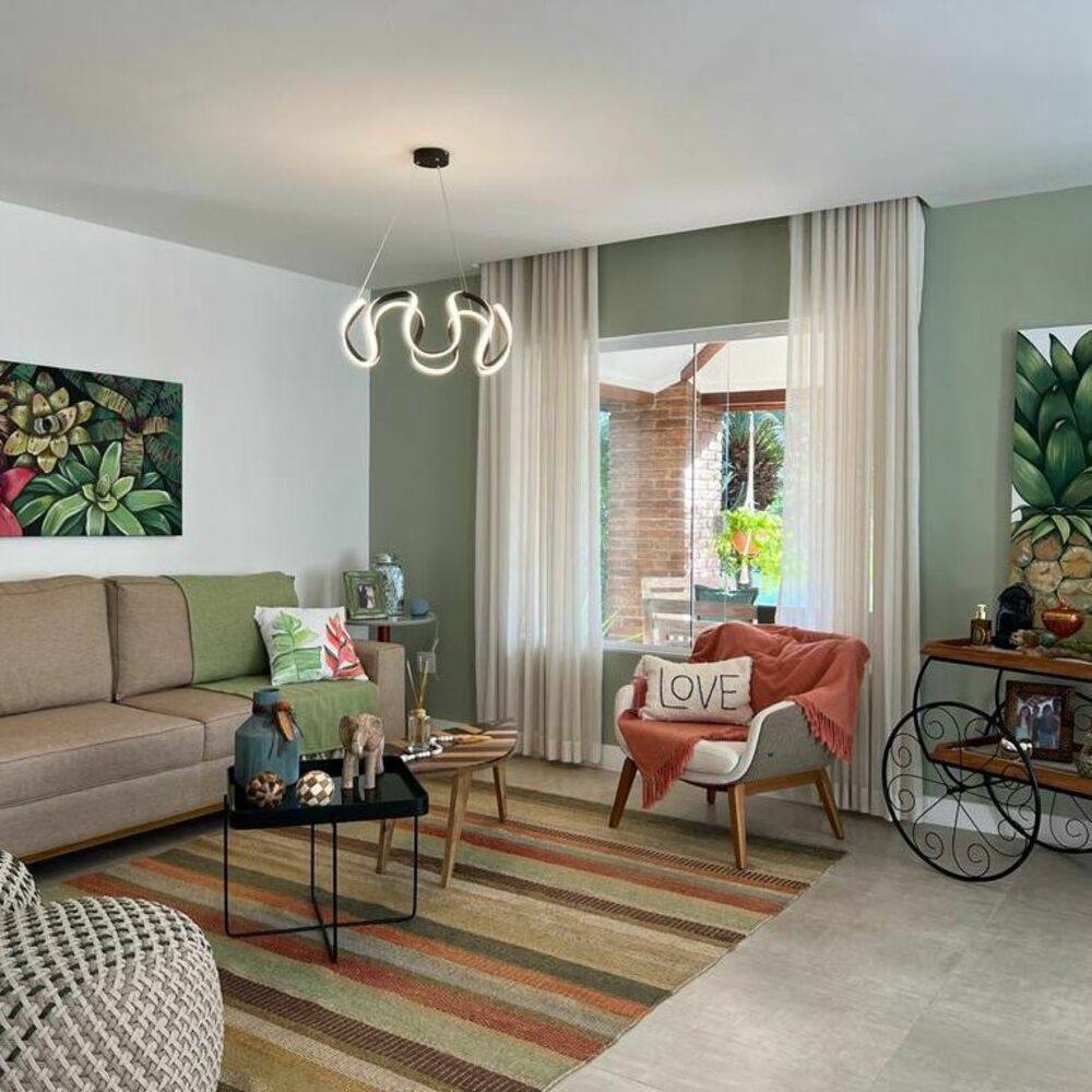 Casa à venda com 4 quartos, 206m² - Foto 2