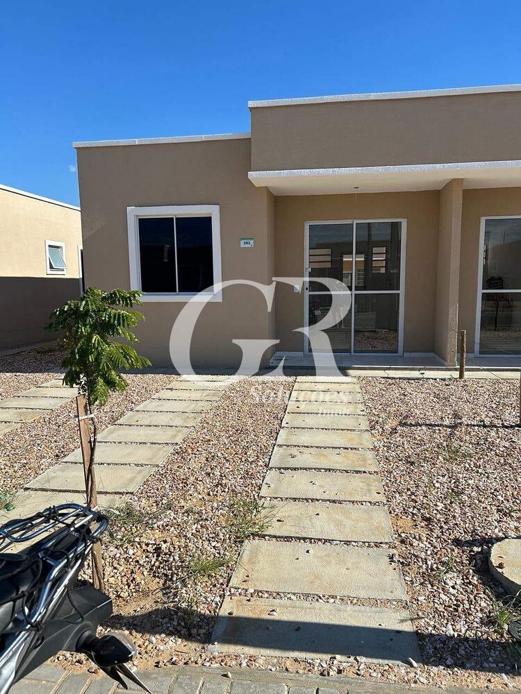 Casa à venda com 2 quartos, 144m² - Foto 1