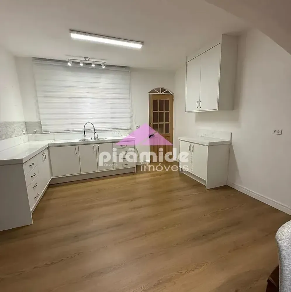 Casa, 3 quartos, 170 m² - Foto 2