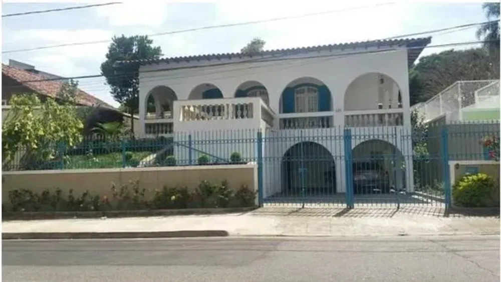 Casa, 3 quartos, 320 m² - Foto 1