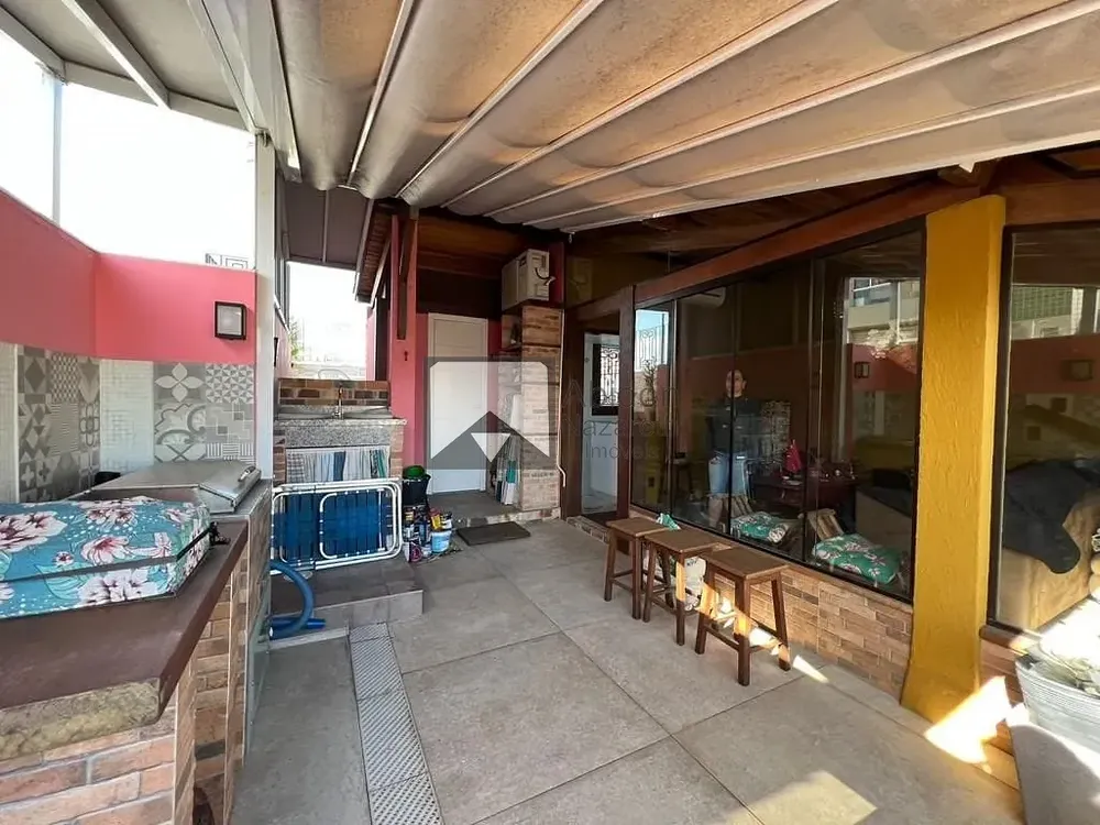 Cobertura, 3 quartos, 220 m² - Foto 3