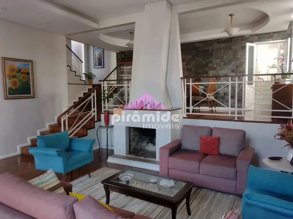 Casa, 3 quartos, 240 m² - Foto 1