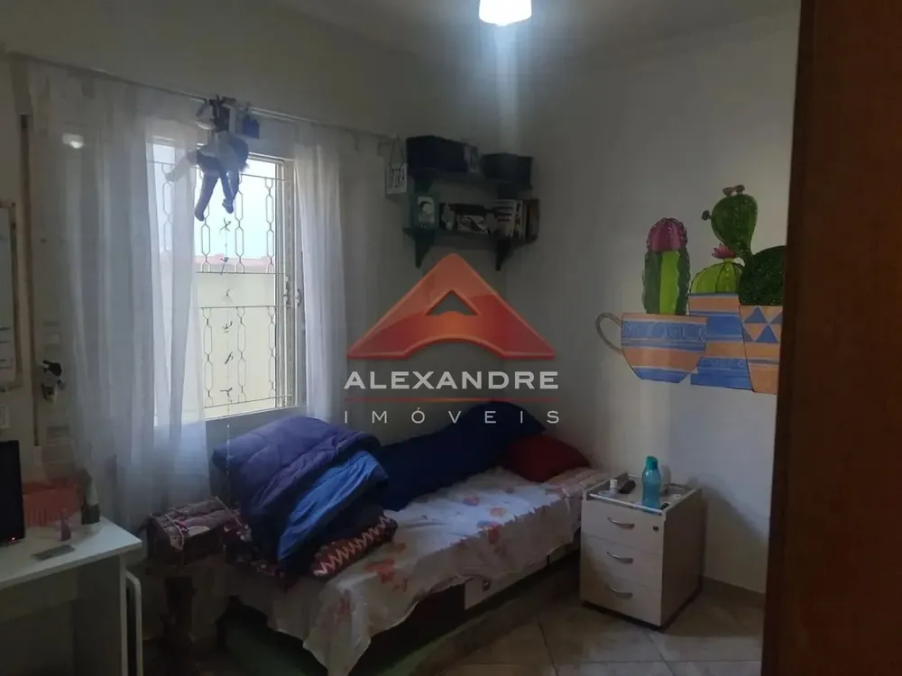 Casa, 4 quartos, 230 m² - Foto 2