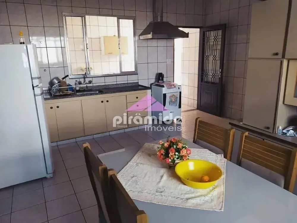 Casa, 3 quartos, 162 m² - Foto 1