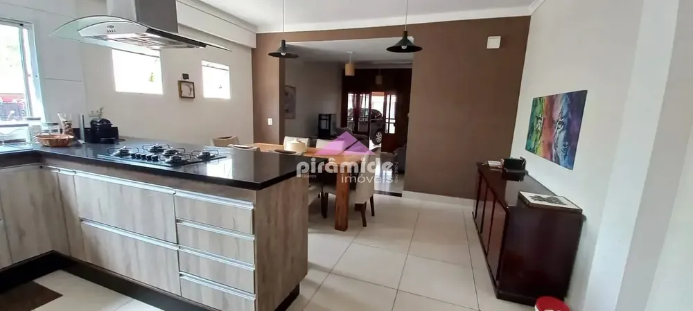 Casa, 3 quartos, 140 m² - Foto 2