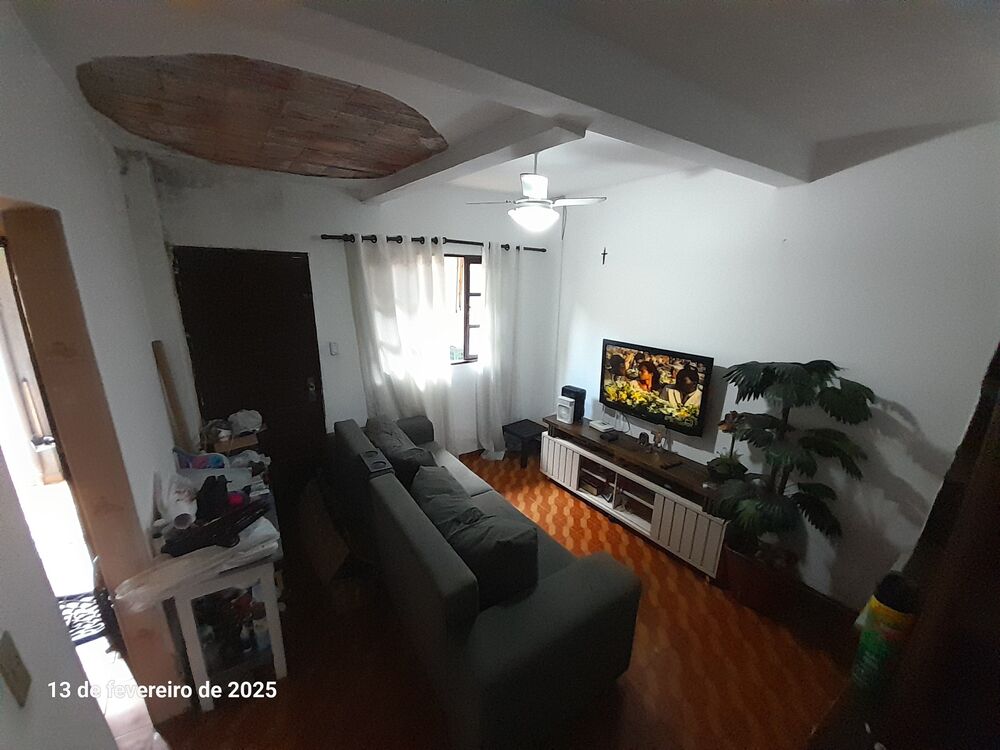 Casa à venda com 2 quartos, 270m² - Foto 2