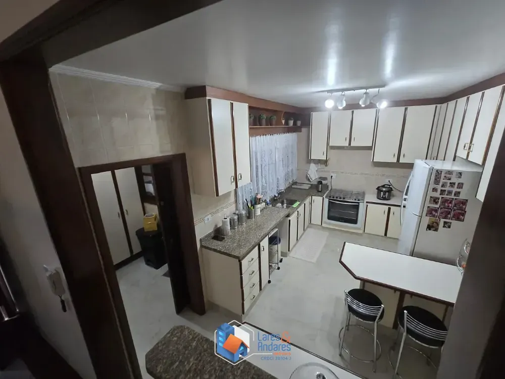 Casa, 3 quartos, 218 m² - Foto 6
