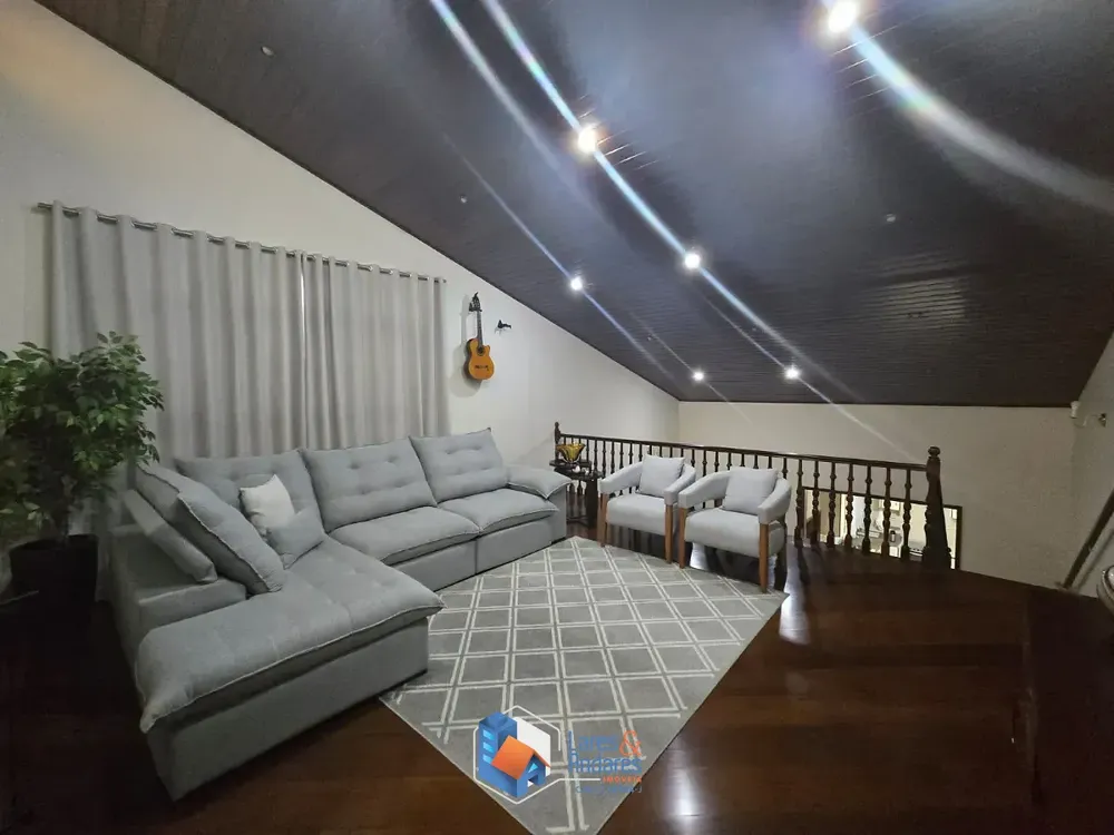 Casa, 3 quartos, 218 m² - Foto 2