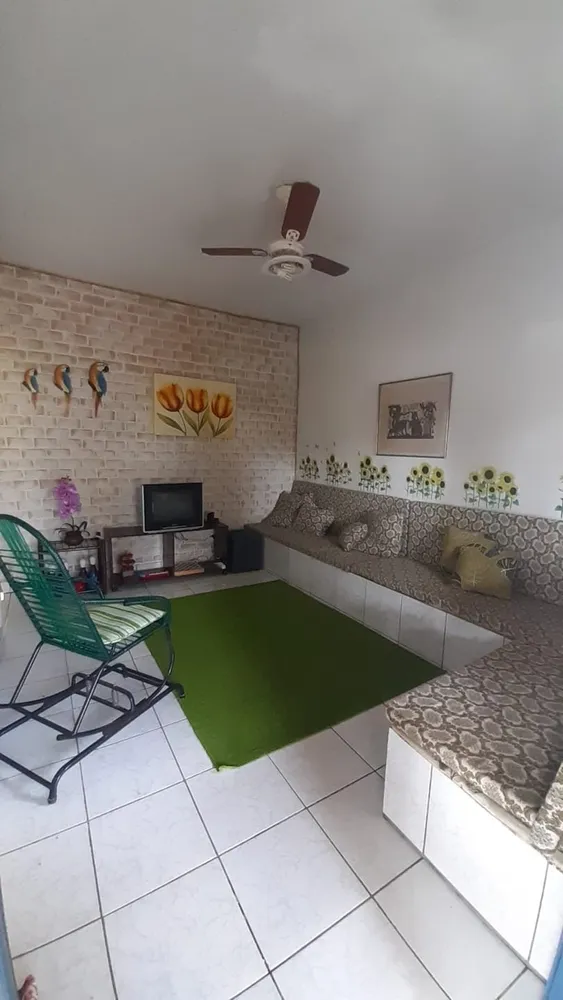 Casa, 2 quartos, 200 m² - Foto 1