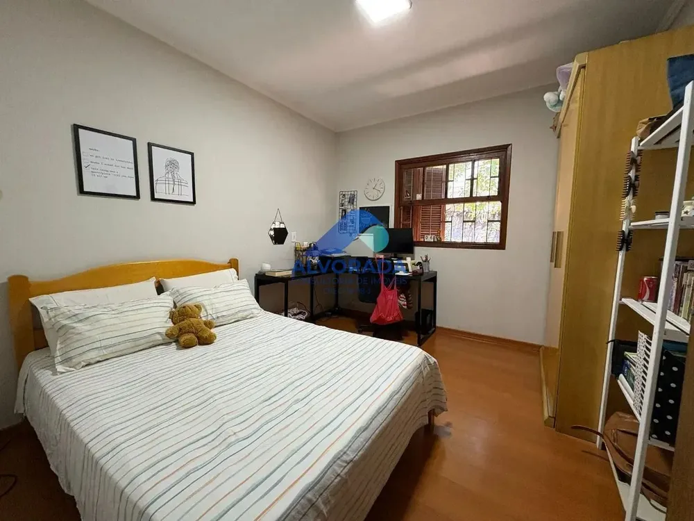 Casa, 3 quartos, 221 m² - Foto 4