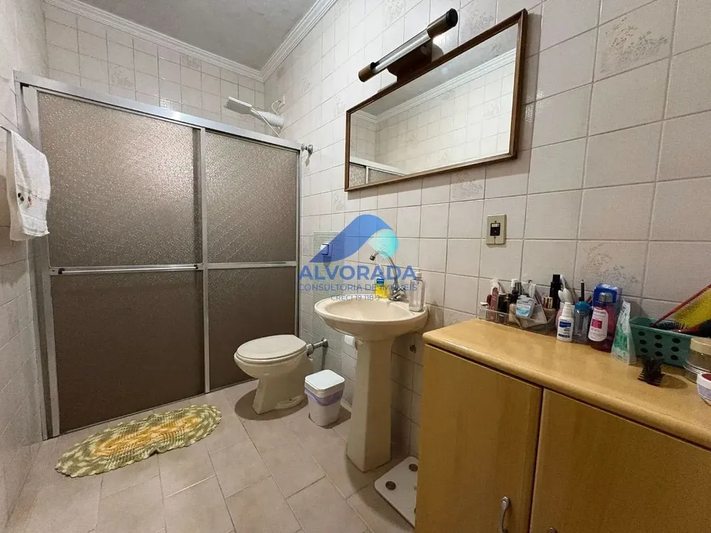 Casa, 3 quartos, 221 m² - Foto 1