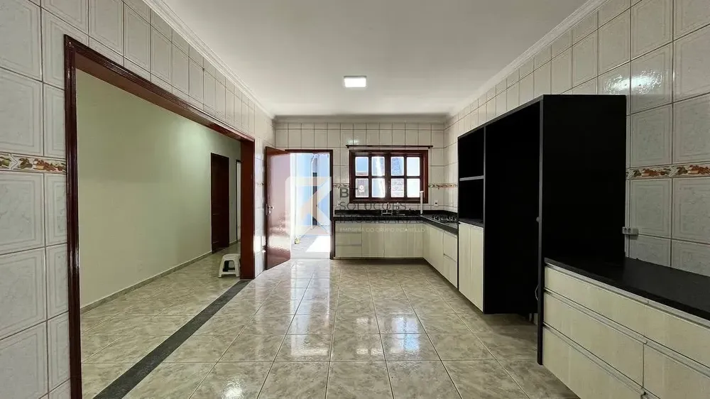 Casa, 3 quartos, 250 m² - Foto 4