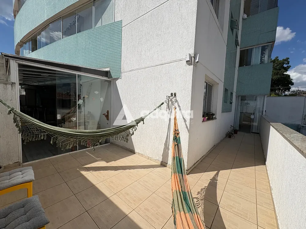 Apartamento, 3 quartos, 140 m² - Foto 2