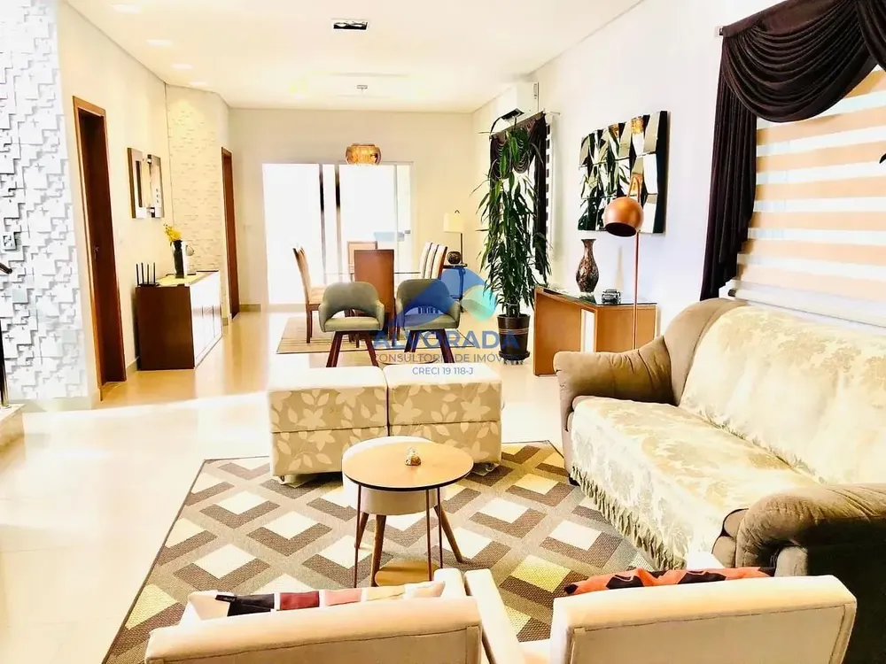 Sobrado, 4 quartos, 238 m² - Foto 1