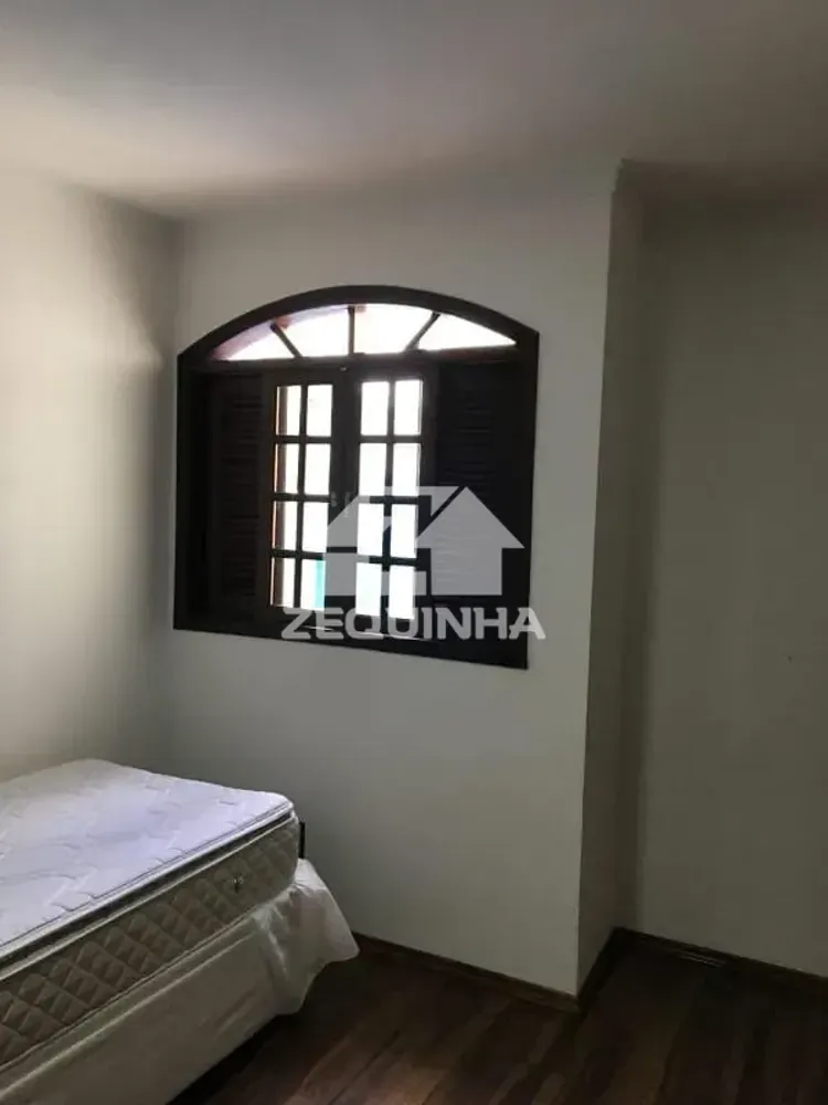 Casa, 5 quartos, 237 m² - Foto 3