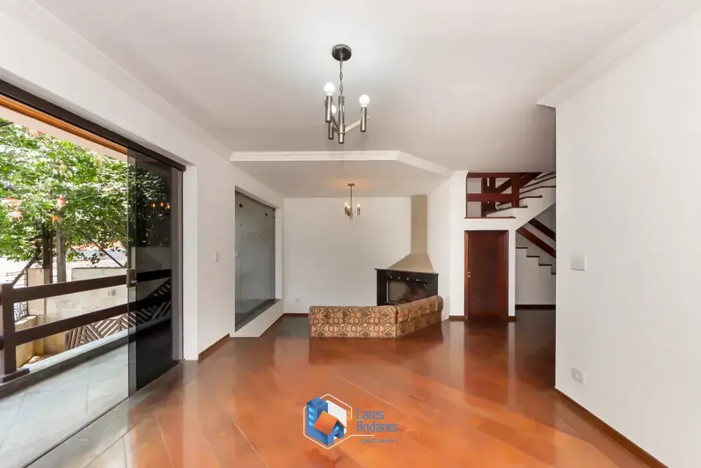 Sobrado, 4 quartos, 340 m² - Foto 1
