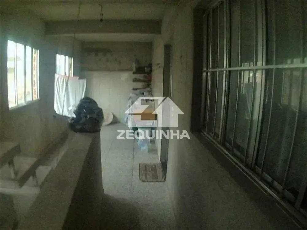 Casa, 6 quartos, 250 m² - Foto 2