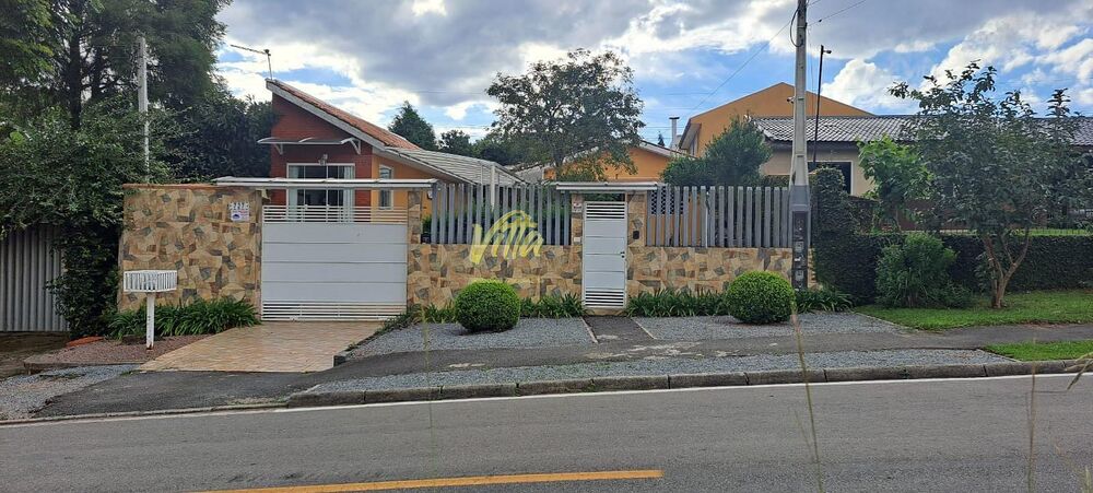Casa à venda com 5 quartos, 195m² - Foto 1