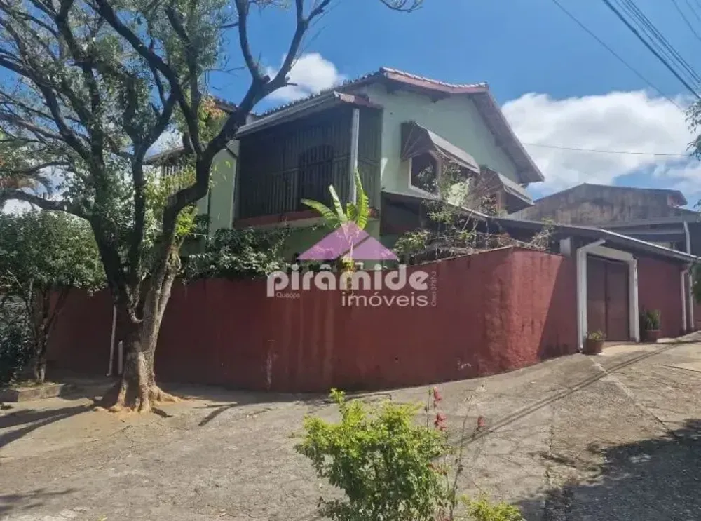 Casa, 4 quartos, 327 m² - Foto 1