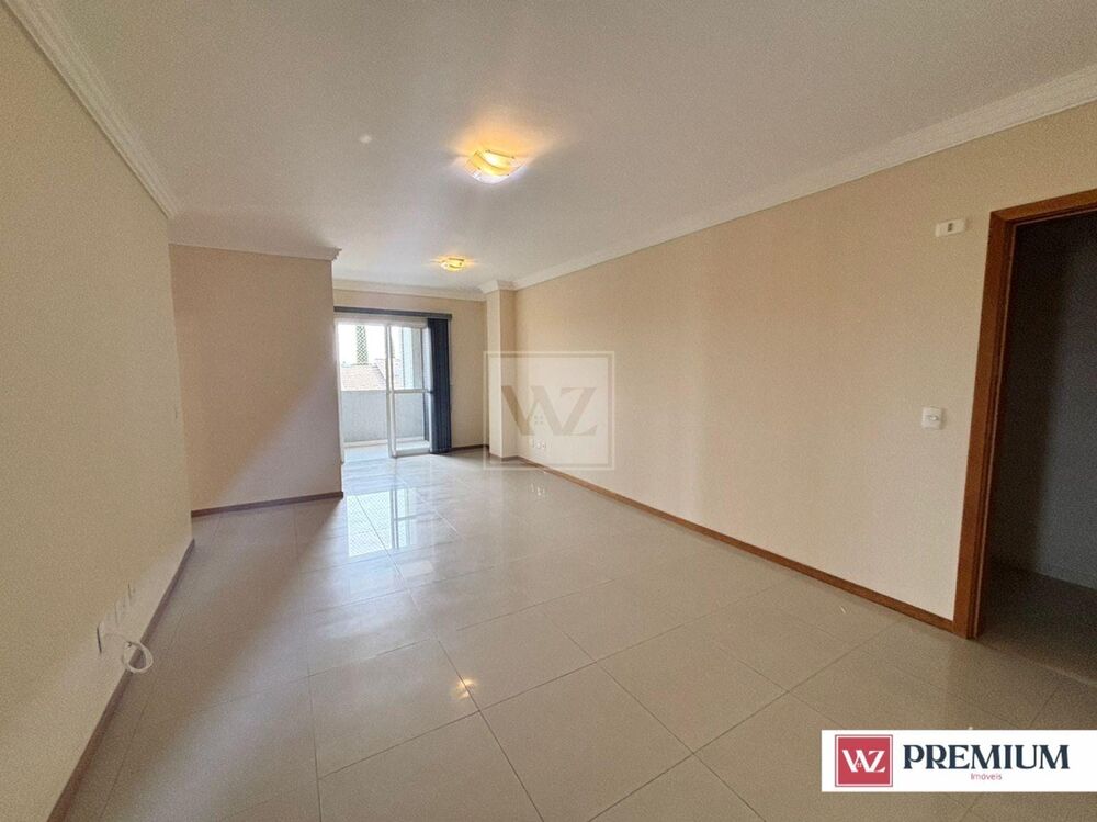 Apartamento para alugar com 3 quartos, 143m² - Foto 2