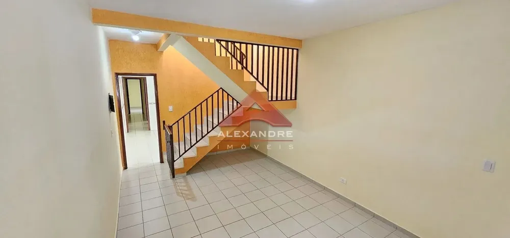 Casa, 3 quartos, 131 m² - Foto 1