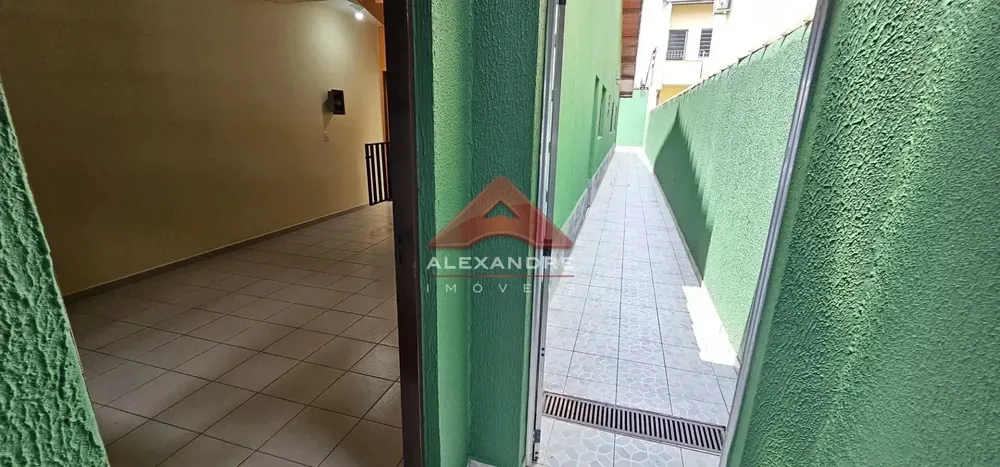 Casa, 3 quartos, 131 m² - Foto 2
