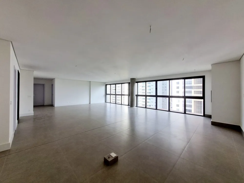 Apartamento, 3 quartos, 185 m² - Foto 1
