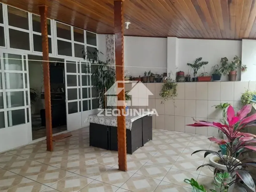 Casa, 5 quartos, 213 m² - Foto 4