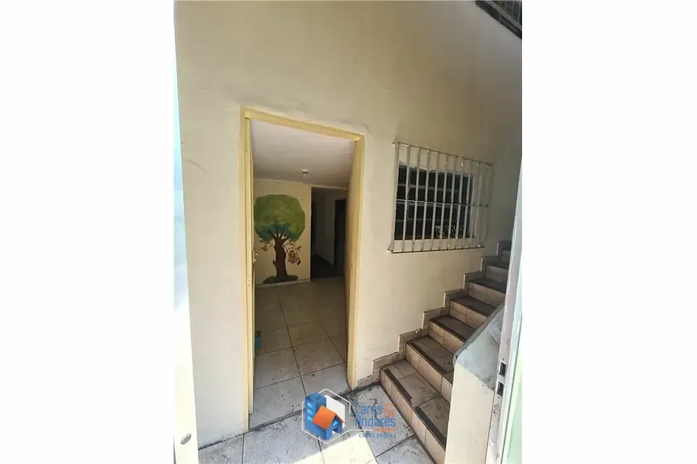 Casa, 6 quartos, 239 m² - Foto 1