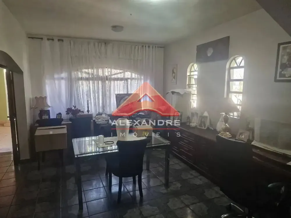 Casa, 5 quartos, 325 m² - Foto 5
