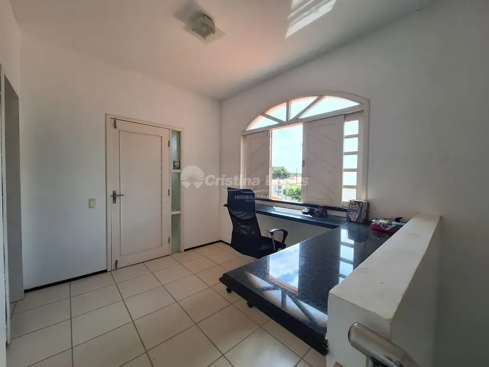 Casa, 4 quartos, 350 m² - Foto 4