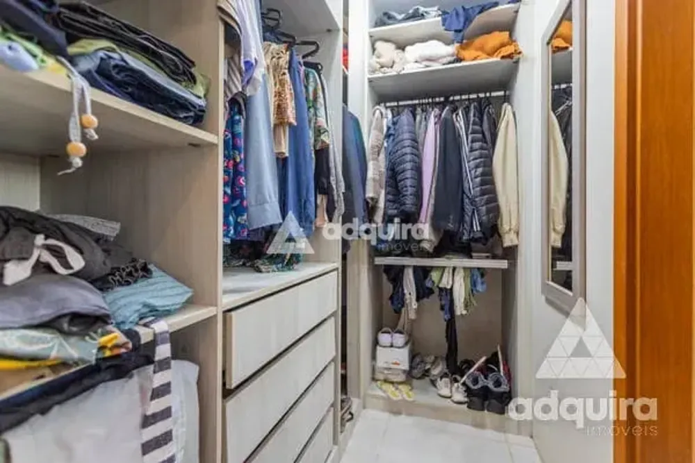 Casa, 4 quartos, 227 m² - Foto 1