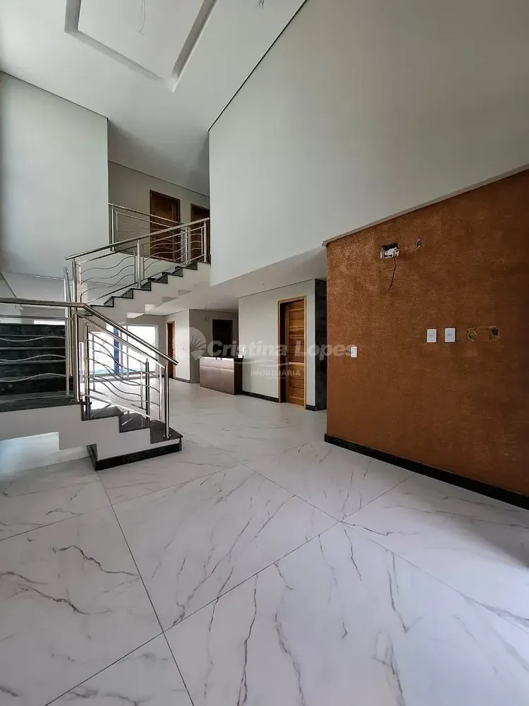 Casa, 4 quartos, 207 m² - Foto 1