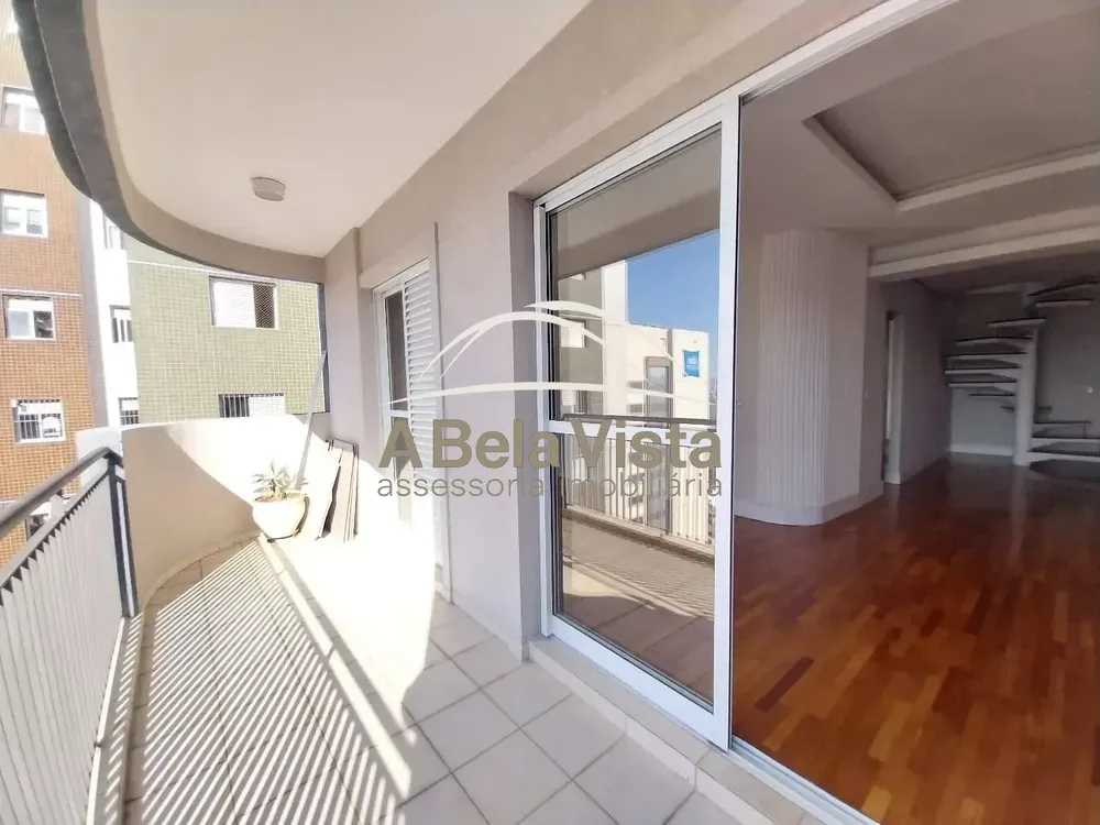 Cobertura, 3 quartos, 172 m² - Foto 2