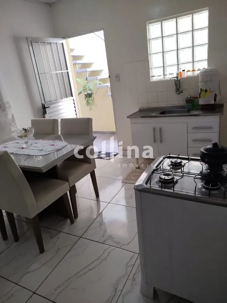 Casa, 3 quartos, 154 m² - Foto 1