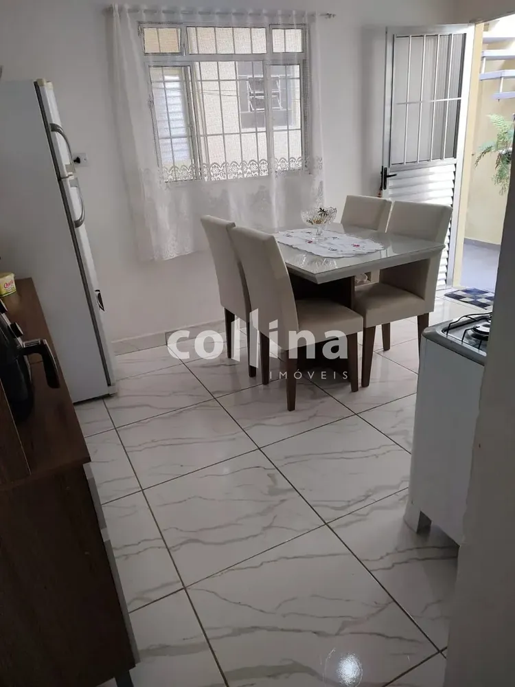 Casa, 3 quartos, 154 m² - Foto 2