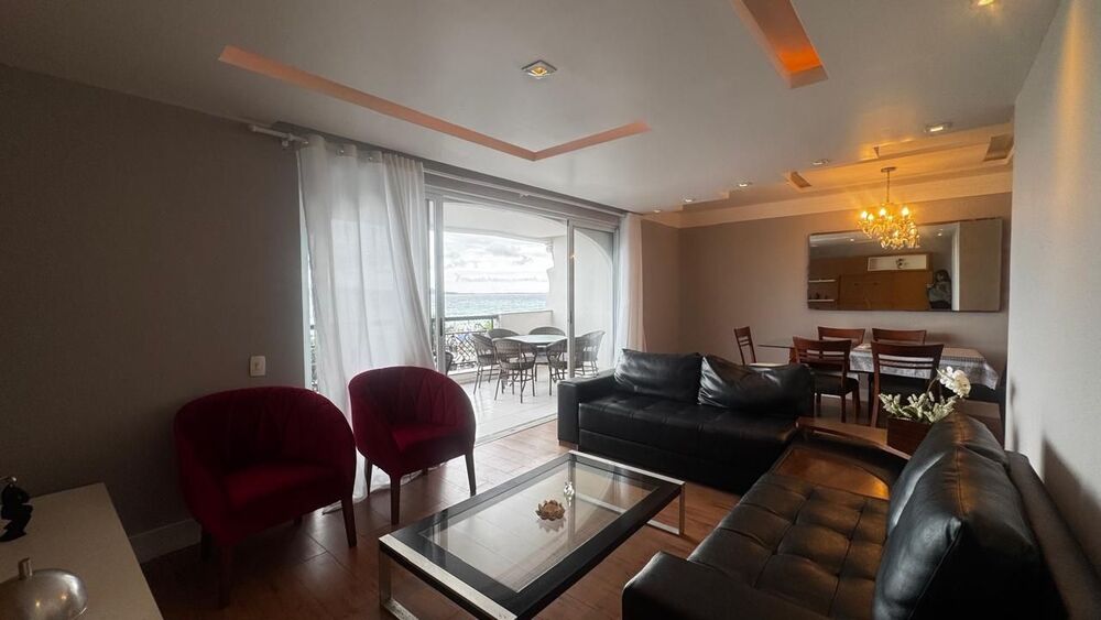 Apartamento à venda com 4 quartos, 211m² - Foto 2